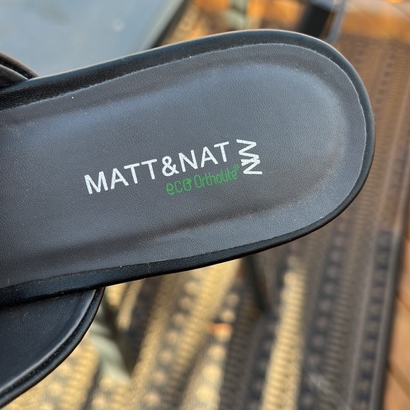 Matt & Nat Black Slides - Picture 2 of 6